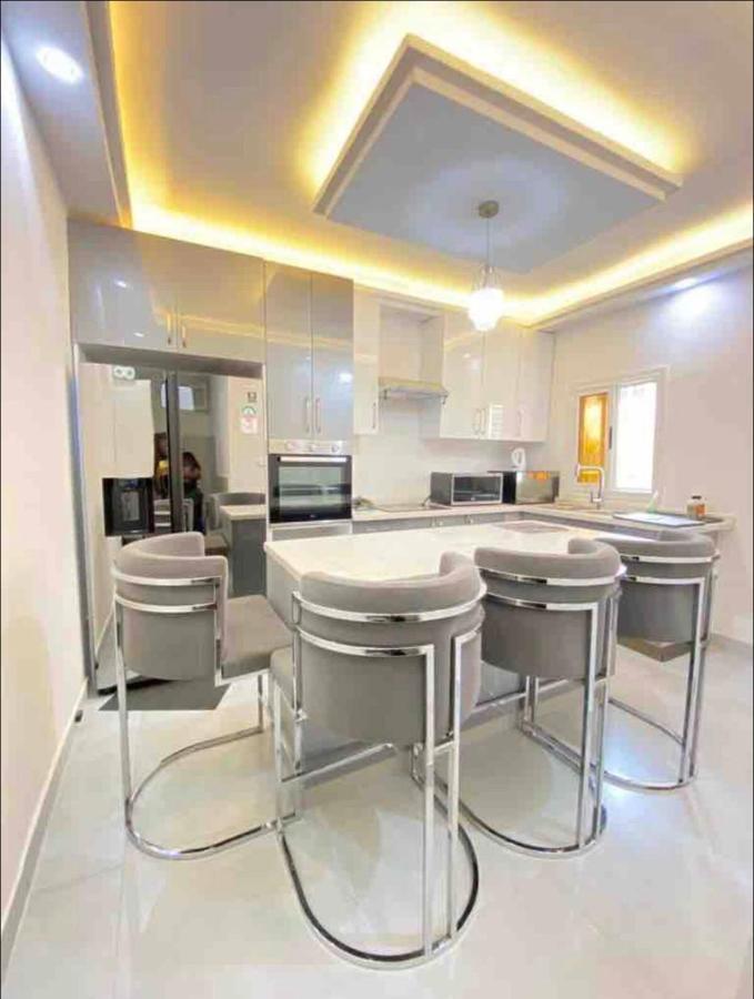 Luxe Idéalement Situé à Dakar